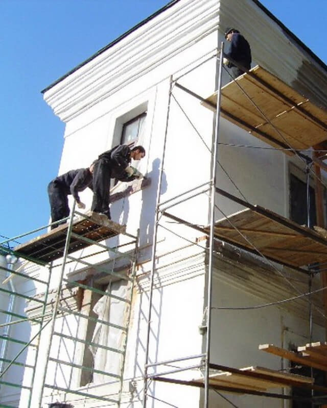 Монтаж и демонтаж строительных лесов